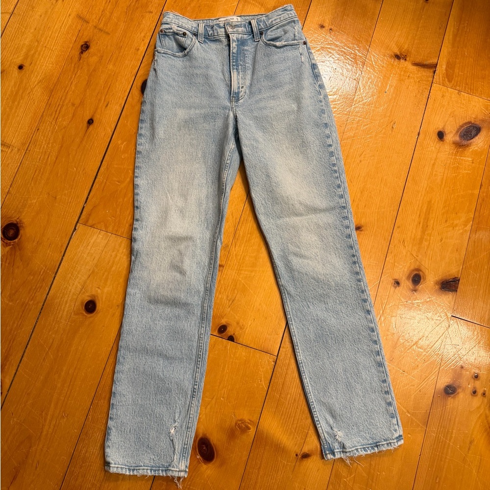 Abercrombie 90s Straight Ultra High Rise Jeans